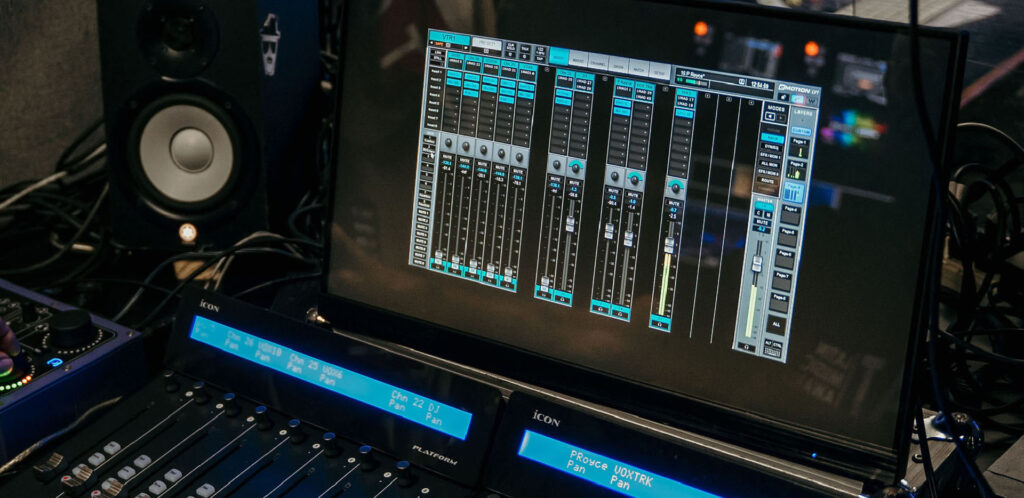 Waves eMotion LV1 Mixer Chosen to Mix and Broadcast the Heat Latin Music Awards