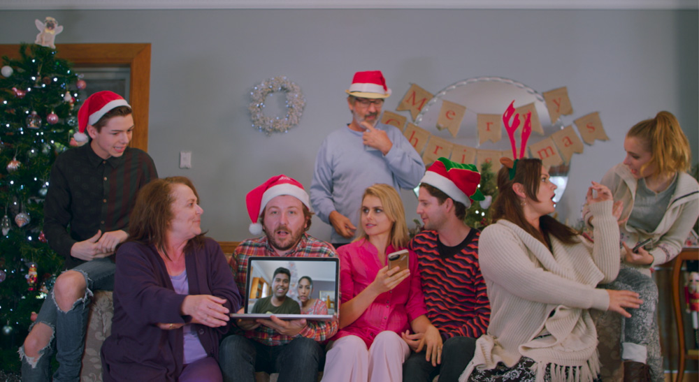 This image has an empty alt attribute; its file name is 2-christmas-down-under.jpg